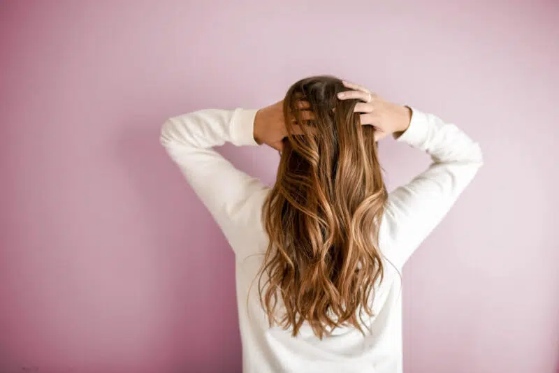 ¿Qué es la biotina para el cabello?